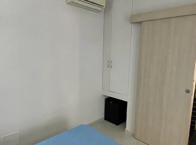 Pega Alojamento de Acomodação e Pequeno-almoço 4*